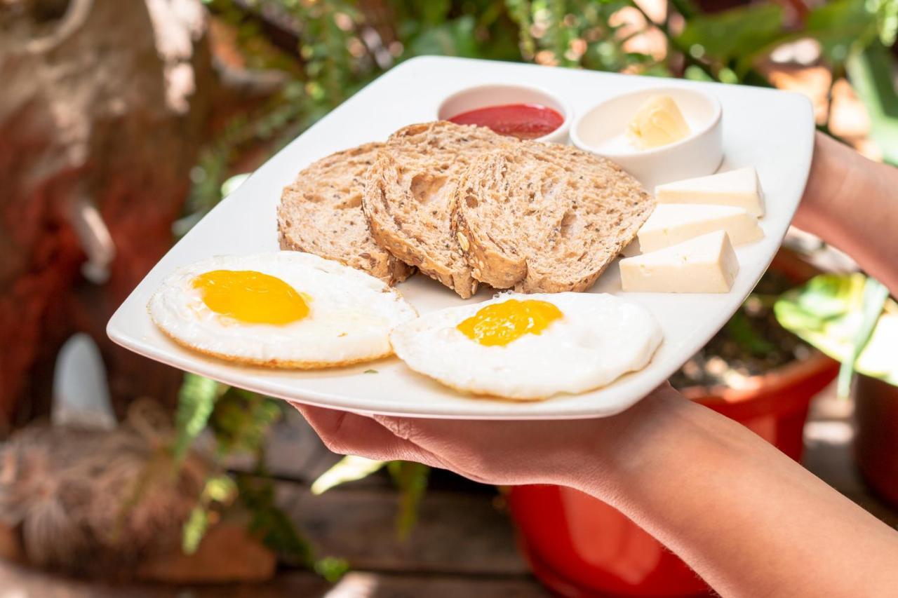 קואנקה Hostal Restaurant La Cigale מראה חיצוני תמונה